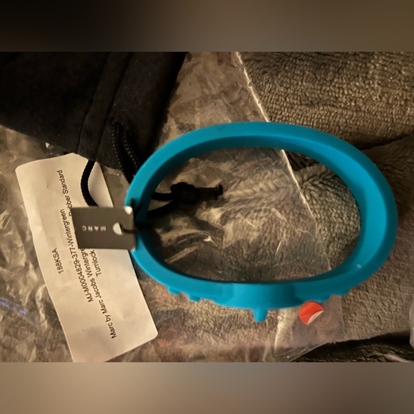 NEW Marc By Marc Jacobs Wintergreen Silicone Rubber Standard Turnlock Br… - Picture 1 of 4